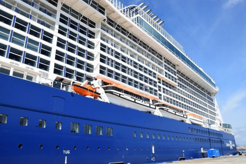Caribische Apex Cruise 2020 - Celebrity Apex - pier