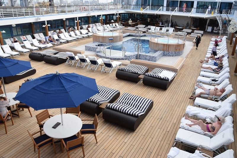 Oceania Cruises - Nautica - pool deck