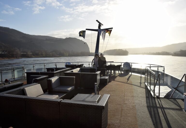 Luxe Kortbij Riviercruise 2020 - Viva Cruises - ms Inspire - zonnedek vooraan