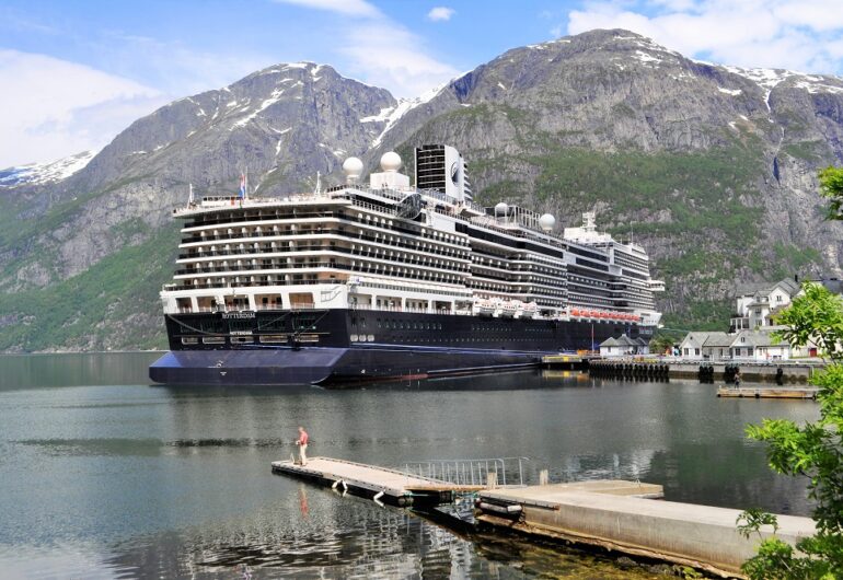 Go For Cruise - Holland America Line - Rotterdam - Eidfjord